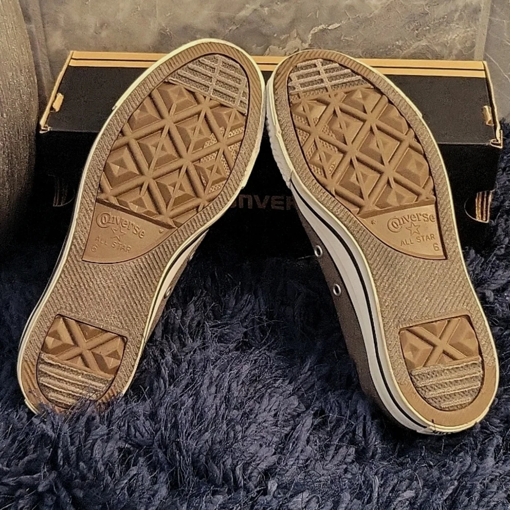 Converse sneakers - Picture 3 of 4